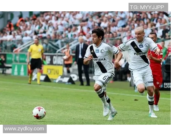 华沙军团与科克城精彩对决重播回顾赛场瞬间与战术分析