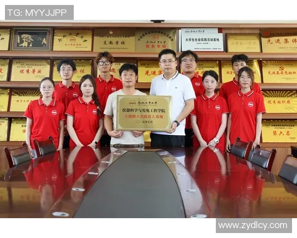 徐昕：从学术研究到社会实践的多维探索与思考之旅